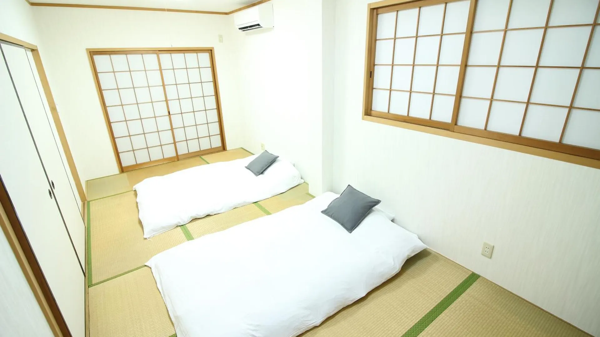 Y House 大阪九条アパートメント 0*, 大阪市 日本