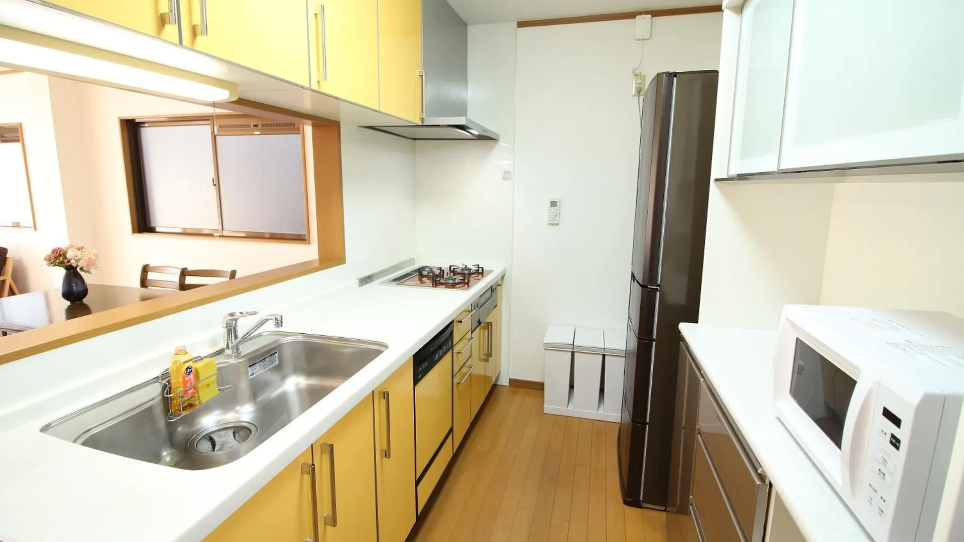 Y House 大阪九条アパートメント
